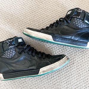 Nike Air Flytop Sneaker Mens 9.5